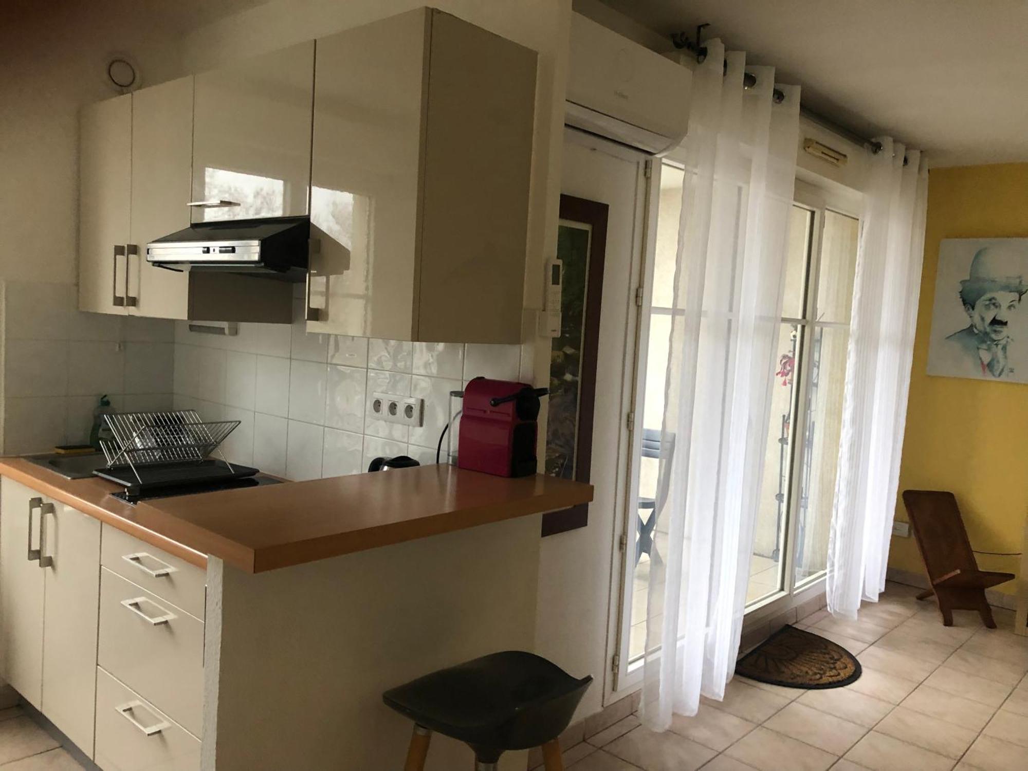 Lumineux Avec Vue , Proche Centre Historique Apartment Монпелие Екстериор снимка